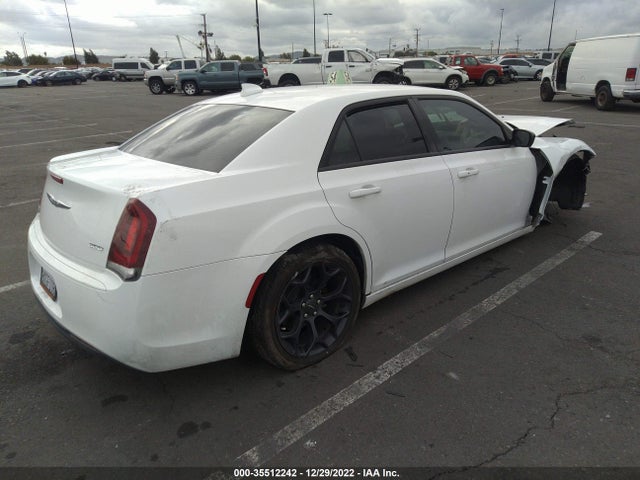 2C3CCAAG9KH590417 Chrysler 300 Touring