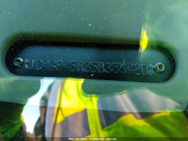 Chrysler Town & Country 2005 1C4GP45R35B386420 Image 10