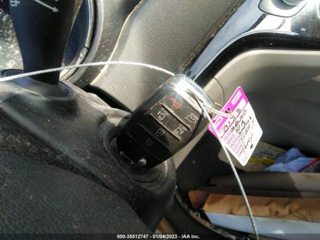 KNDMB5C17L6632220 KIA SEDONA LX