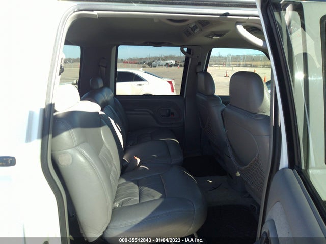 Chevrolet Suburban 1999 3GNEC16R0XG184412 Image 9