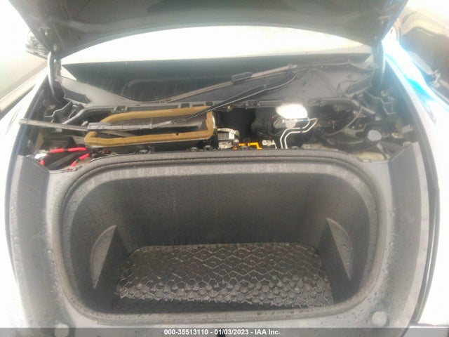 Tesla Model Y Long Range 2021 5YJYGDEE8MF185433 Image 10