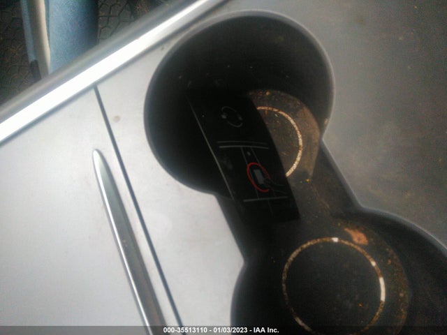 Tesla Model Y Long Range 2021 5YJYGDEE8MF185433 Image 11