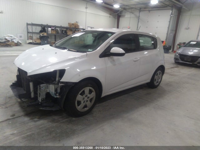 Chevrolet SONIC LS 2016 1G1JA6SH4G4106731 Image 2
