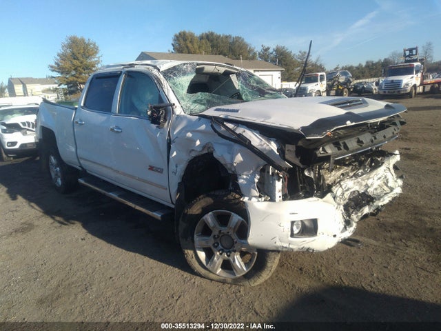 2018 1GC1KWEY4JF245298 main image