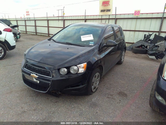 Chevrolet SONIC LS 2014 1G1JA6SHXE4119349 Image 2