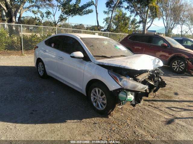 2021 3KPC24A68ME146449 main image