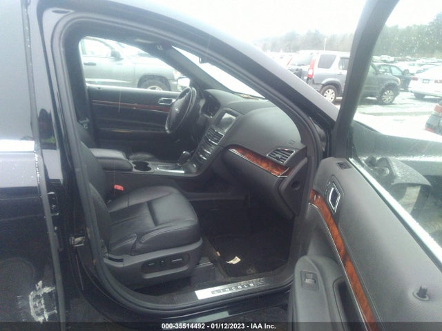 Lincoln MKT 2016 2LMHJ5NK2GBL01983 Image 6