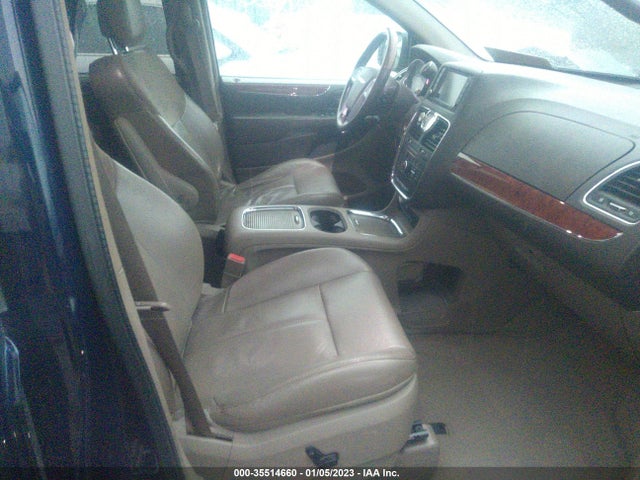 2C4RC1GG9ER100022 Chrysler Town & Country Limited