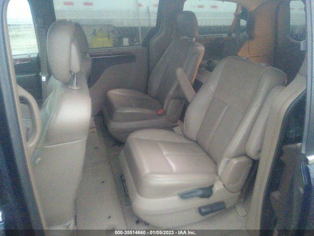 2C4RC1GG9ER100022 Chrysler Town & Country Limited