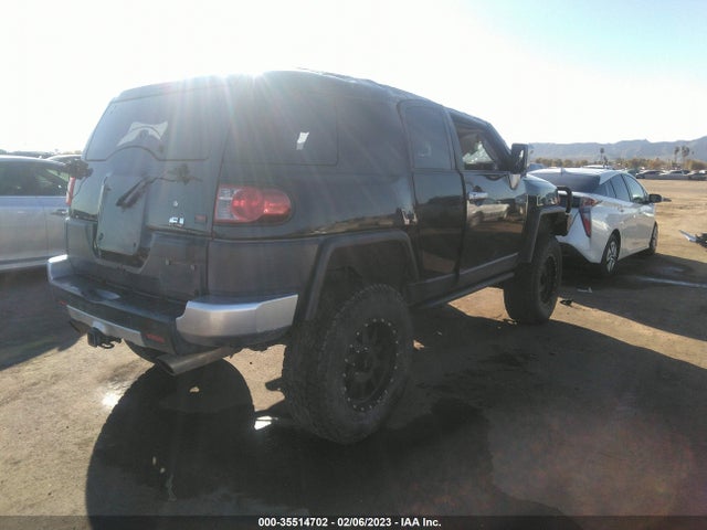 2007 TOYOTA FJ CRUISER VIN: JTEBU11F070057567