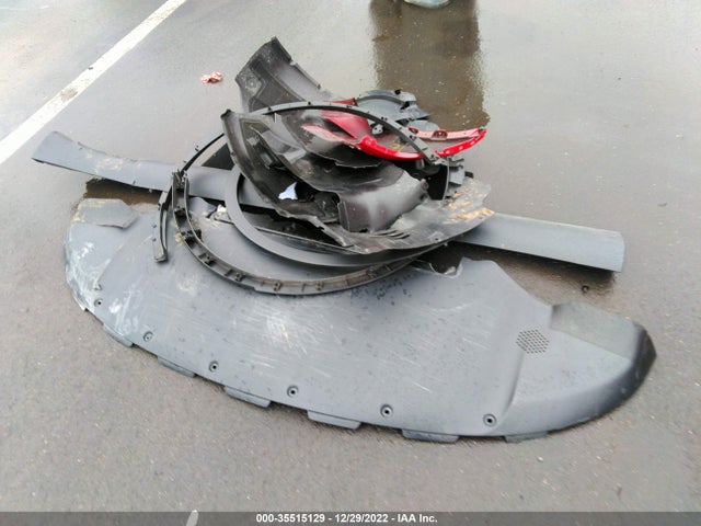 Tesla Model Y 2022 7SAYGDEE6NF352795 Image 4