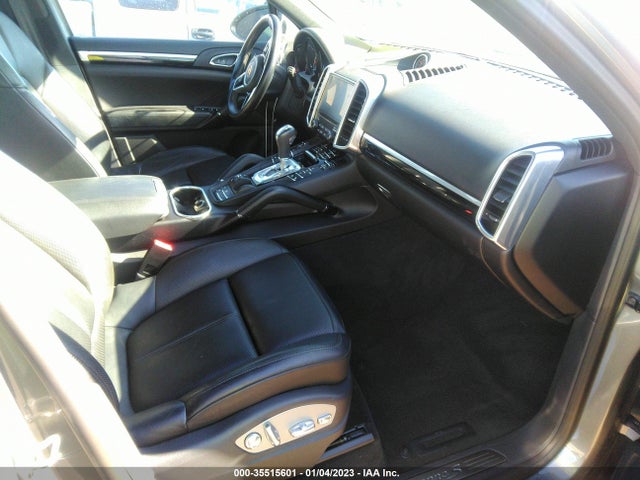 2017 Porsche Cayenne, VIN: WP1AB2A23HLA50135