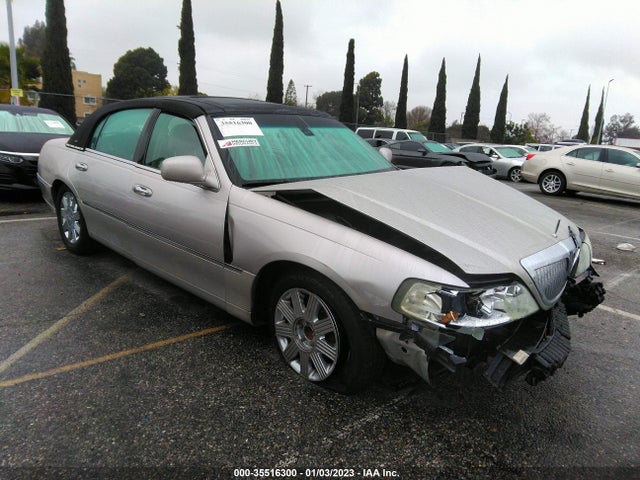 Lincoln Town Car Cartier 2003 1LNHM83W13Y655937 zdjęcie główne
