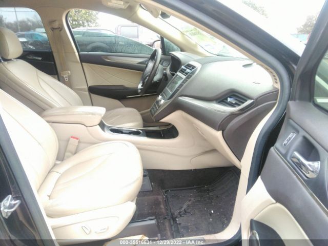 5LMCJ1C99HUL52582 Lincoln Mkc Premiere