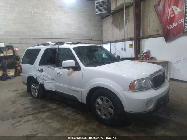 Lincoln Navigator 2004 5LMFU28R74LJ36698 головне зображення