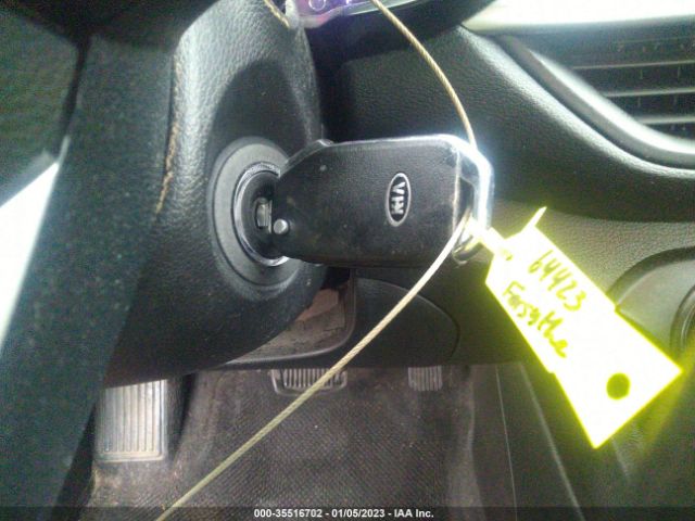 3KPF24AD6ME354812 KIA Forte Lxs