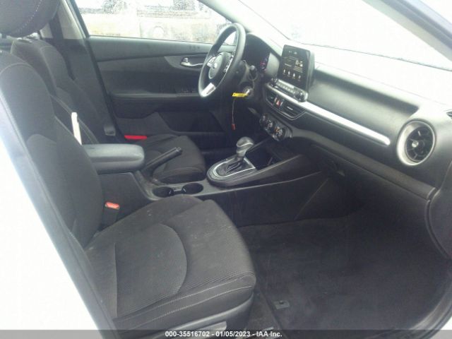 3KPF24AD6ME354812 KIA Forte Lxs