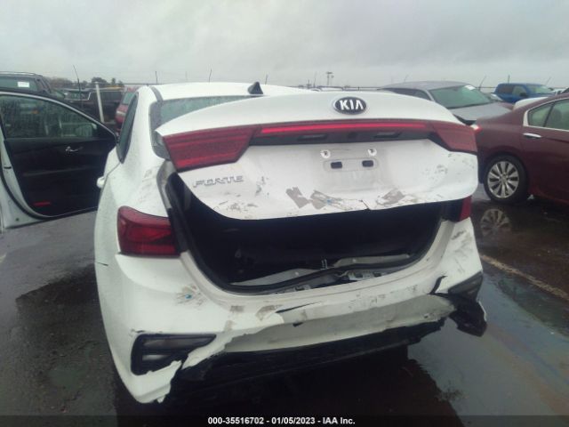 3KPF24AD6ME354812 KIA Forte Lxs