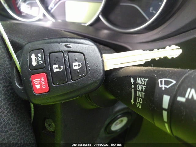 2016 Toyota Corolla, VIN: 5YFBURHE6GP455520