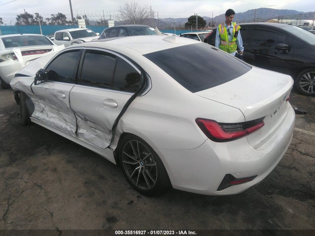 BMW 3 Series 330i 2019 WBA5R1C5XKAK07241 Image 3