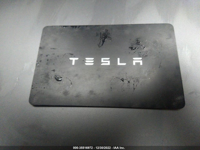 2022 Tesla Model Y, VIN: 7SAYGDEE2NF313301