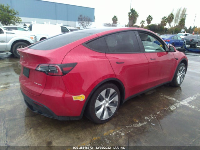 2022 Tesla Model Y, VIN: 7SAYGDEE2NF313301