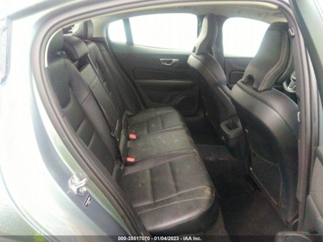 7JRA22TK8KG009886 Volvo S60 Momentum