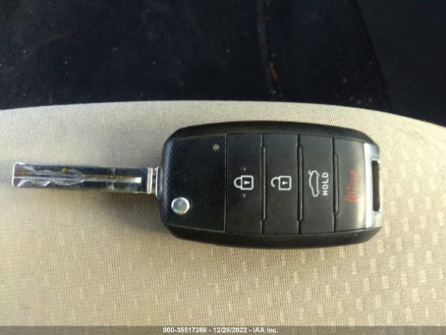 KNAGM4A79F5530790 KIA Optima Lx