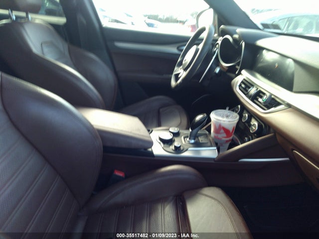 ZASFAKNN2J7C02006 Alfa Romeo Stelvio