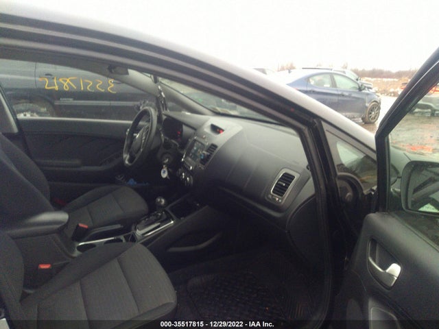 2018 Kia Forte, VIN: 3KPFL4A74JE257367