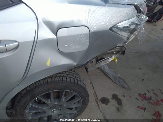 2015 TOYOTA COROLLA L/LE/S/S PLUS/LE PLUS VIN: 5YFBURHE4FP206471