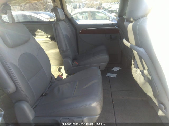 2C8GP64L55R350205 Chrysler Town & Country Limited