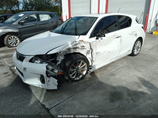 Lexus CT 200H 2013 JTHKD5BH4D2150036 Image 2