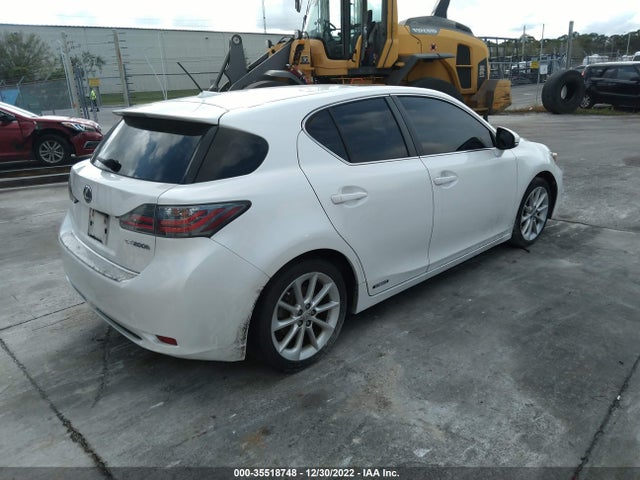 Lexus CT 200H 2013 JTHKD5BH4D2150036 Image 4