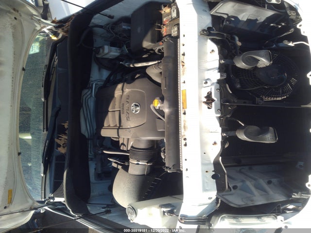 2015 Toyota Sequoia, VIN: 5TDJY5G16FS123493