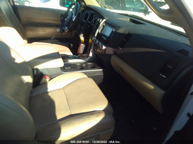 2015 Toyota Sequoia, VIN: 5TDJY5G16FS123493