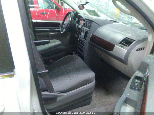 2A4RR5D12AR324162 Chrysler Town & Country Touring