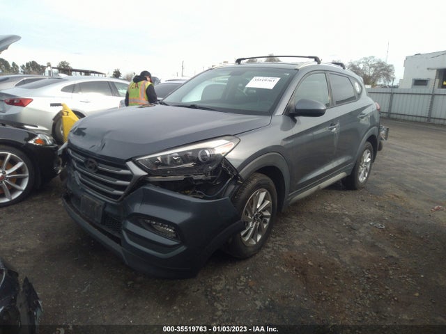 Hyundai TUCSON SE 2017 KM8J33A47HU326280 Image 2
