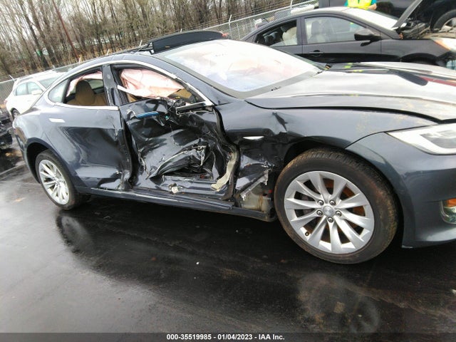 2017 Tesla Model S, VIN: 5YJSA1E24HF207297