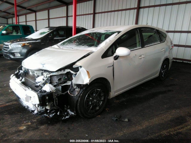 Toyota Prius V Two/five/three/four 2015 JTDZN3EU9FJ027075 Image 2