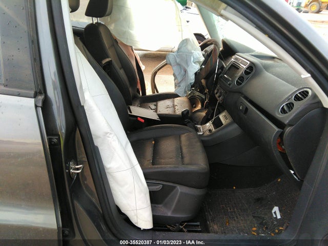 Volkswagen TIGUAN S 2016 WVGAV7AX4GW556986 Image 7