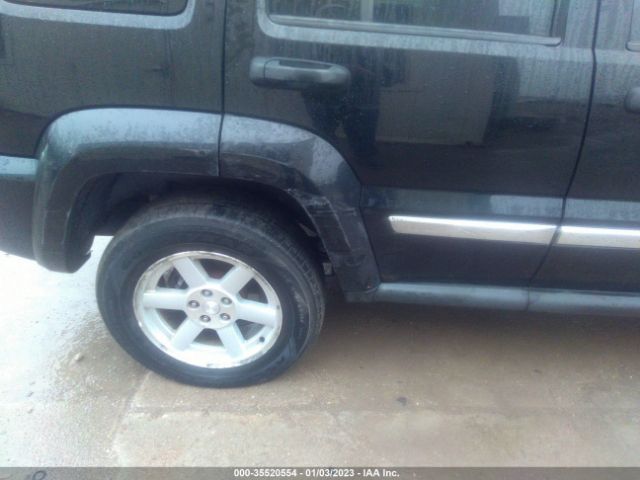 1J4GL58K35W563776 Jeep Liberty Limited