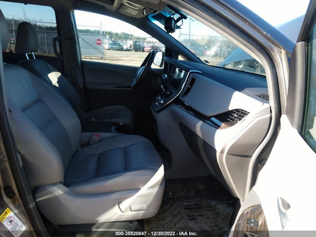 2017 Toyota Sienna, VIN: 5TDYZ3DC2HS898480