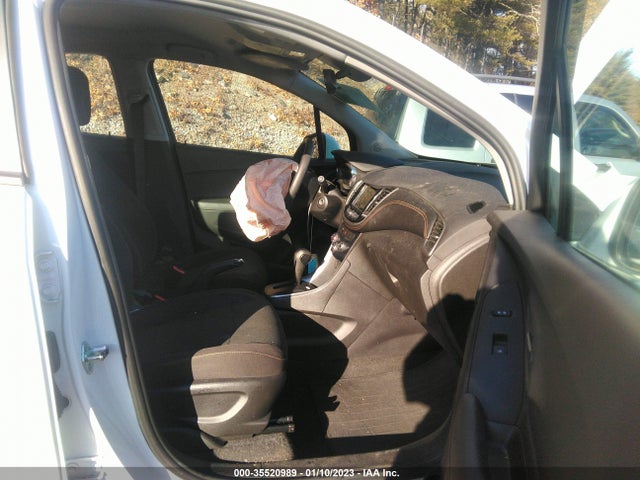 Chevrolet TRAX LS 2019 3GNCJNSB6KL394462 Image 6