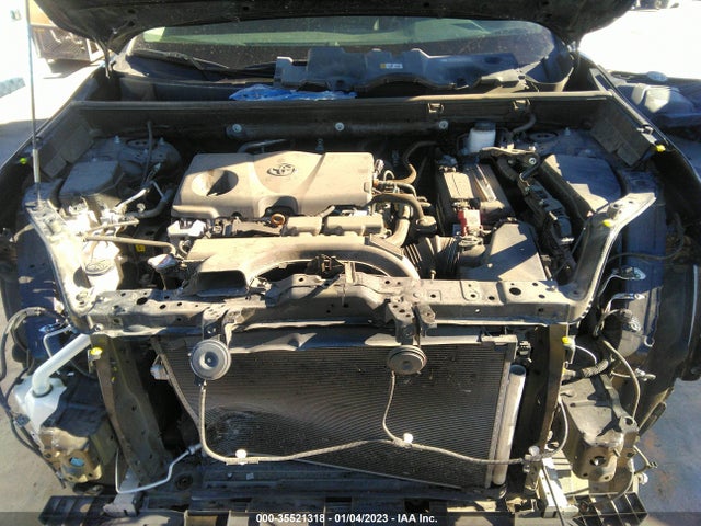 2020 Toyota RAV4, VIN: 2T3W1RFV5LW088820