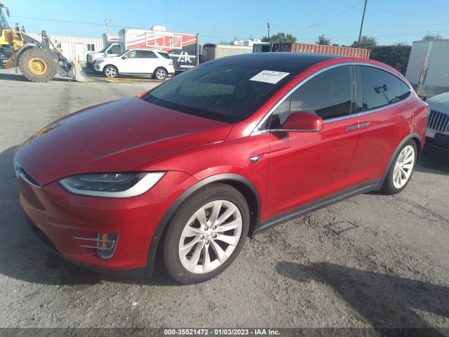 2018 Tesla Model X, VIN: 5YJXCBE22JF141117