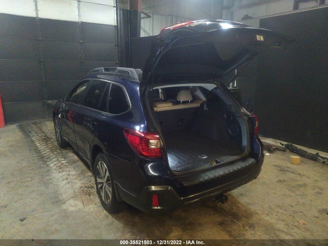 2018 SUBARU OUTBACK LIMITED VIN: 4S4BSENC8J3353911