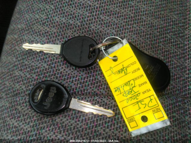 1J4FF48S8YL214258 Jeep Cherokee Sport