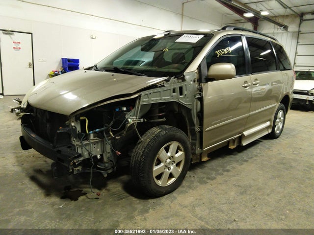 35521693 :رقم المزاد ، 5TDZK22C97S047524 vin ، 2007 Toyota Sienna Xle مزاد بيع