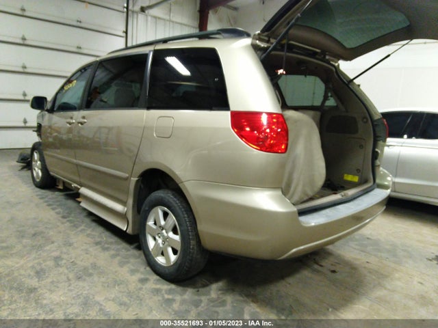 35521693 :رقم المزاد ، 5TDZK22C97S047524 vin ، 2007 Toyota Sienna Xle مزاد بيع